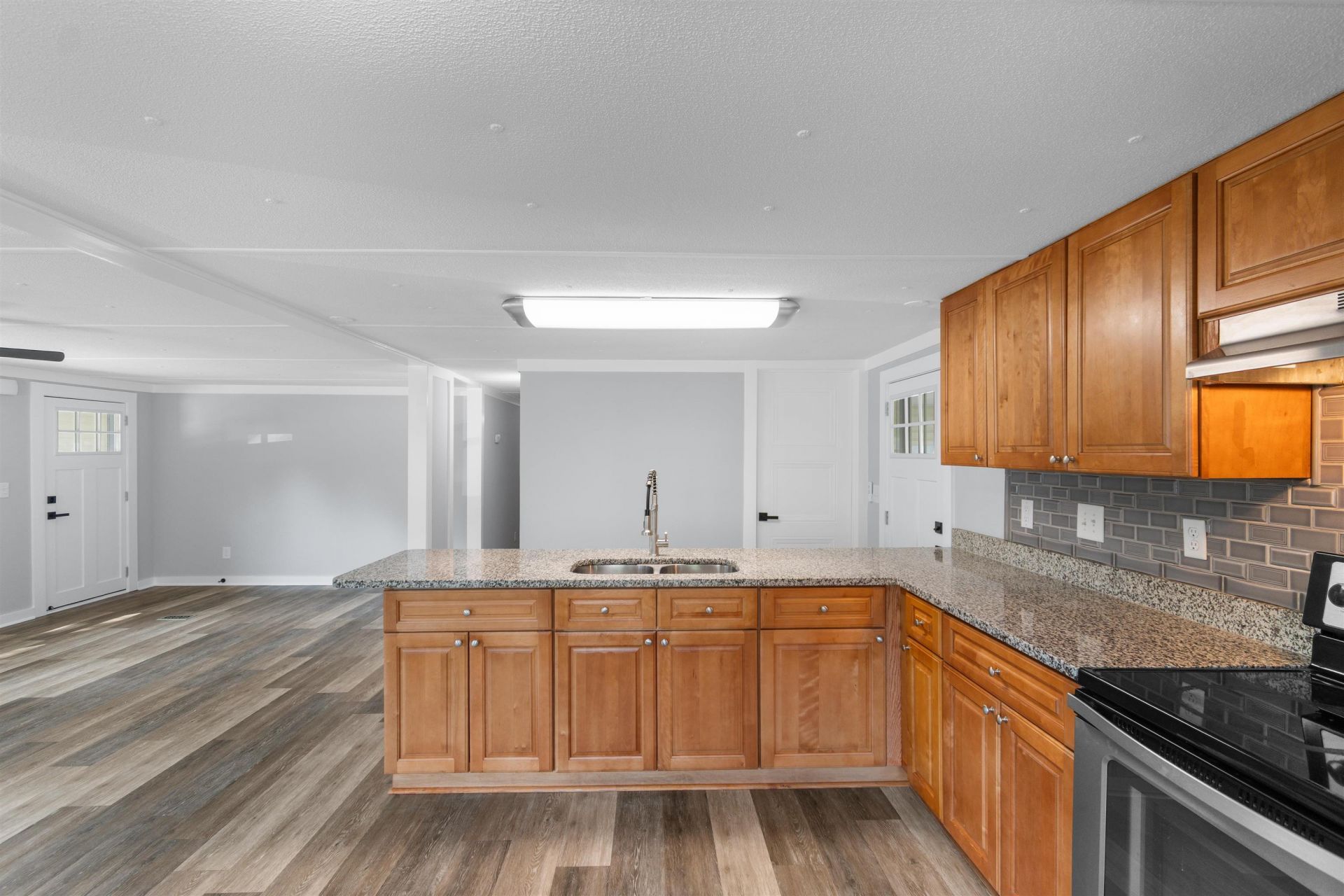 614 Lesia Ln. Photo 7