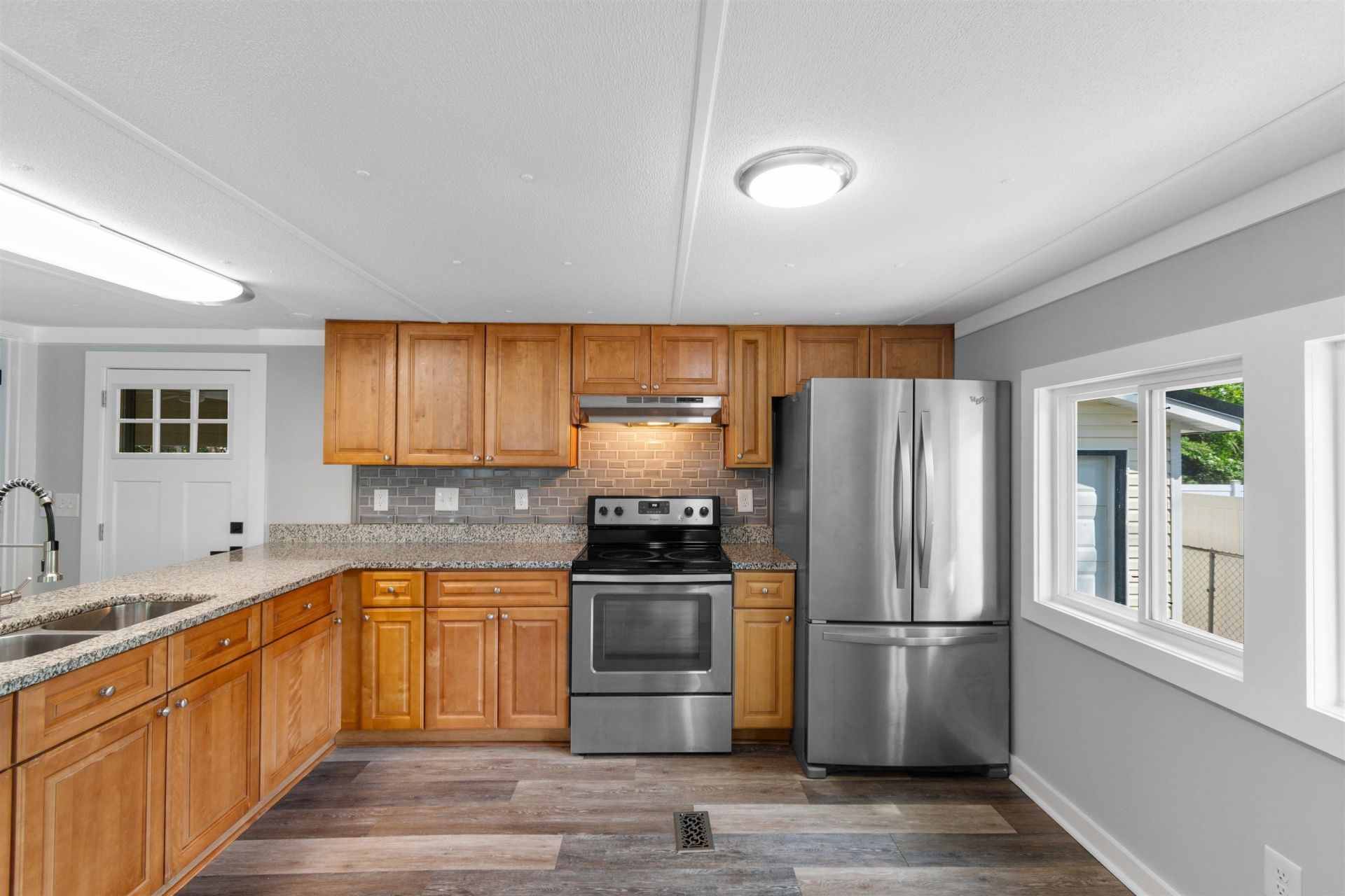 614 Lesia Ln. Photo 8