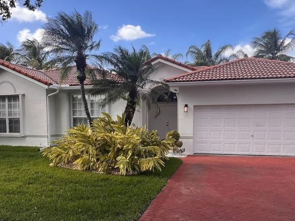 15761 SW 148 TERRACE , Miami, FL 33196