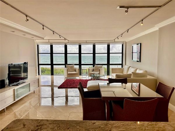 6423 Collins Ave , Unit 306, Miami Beach, FL 33141