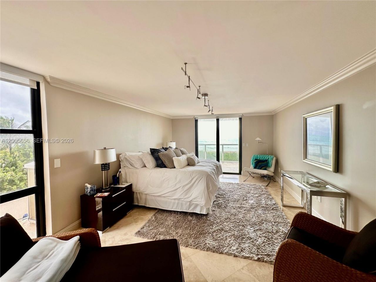 6423 Collins Ave , Unit 306, Miami Beach, FL 33141 Photo