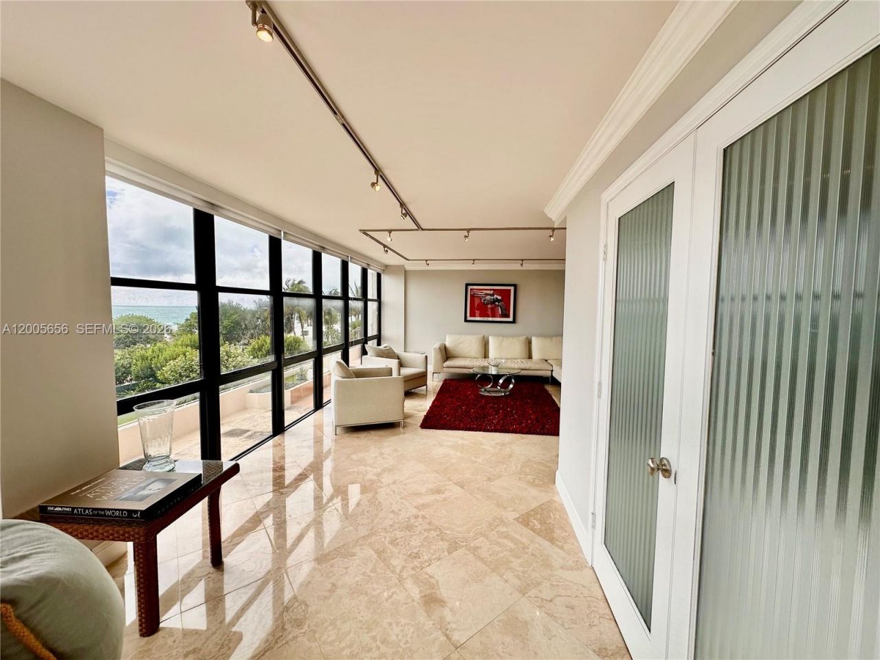 6423 Collins Ave , Unit 306, Miami Beach, FL 33141 Photo