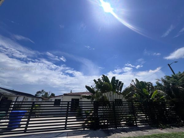 311 NW 32nd Ct , Miami, FL 33125