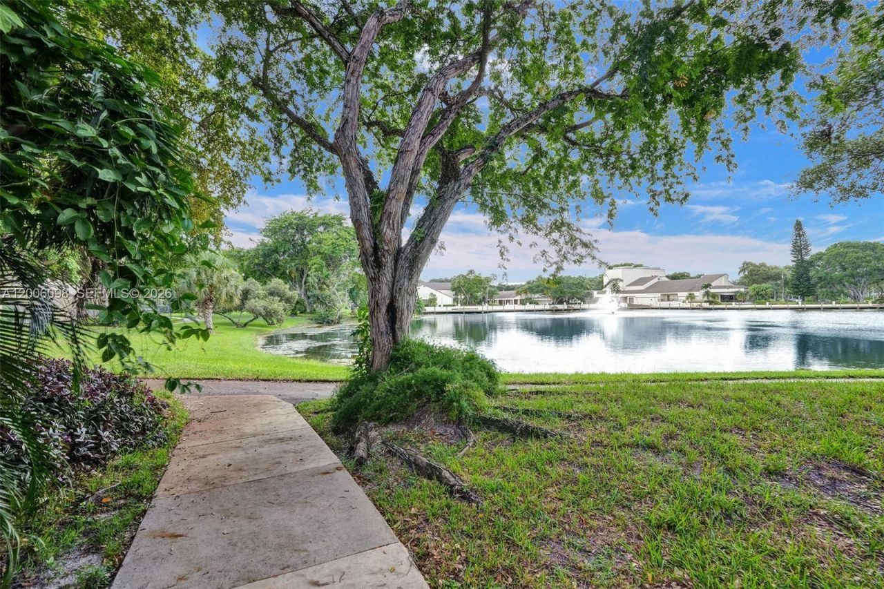 2553 NW 42nd Ave, Coconut Creek, FL 33066 Photo