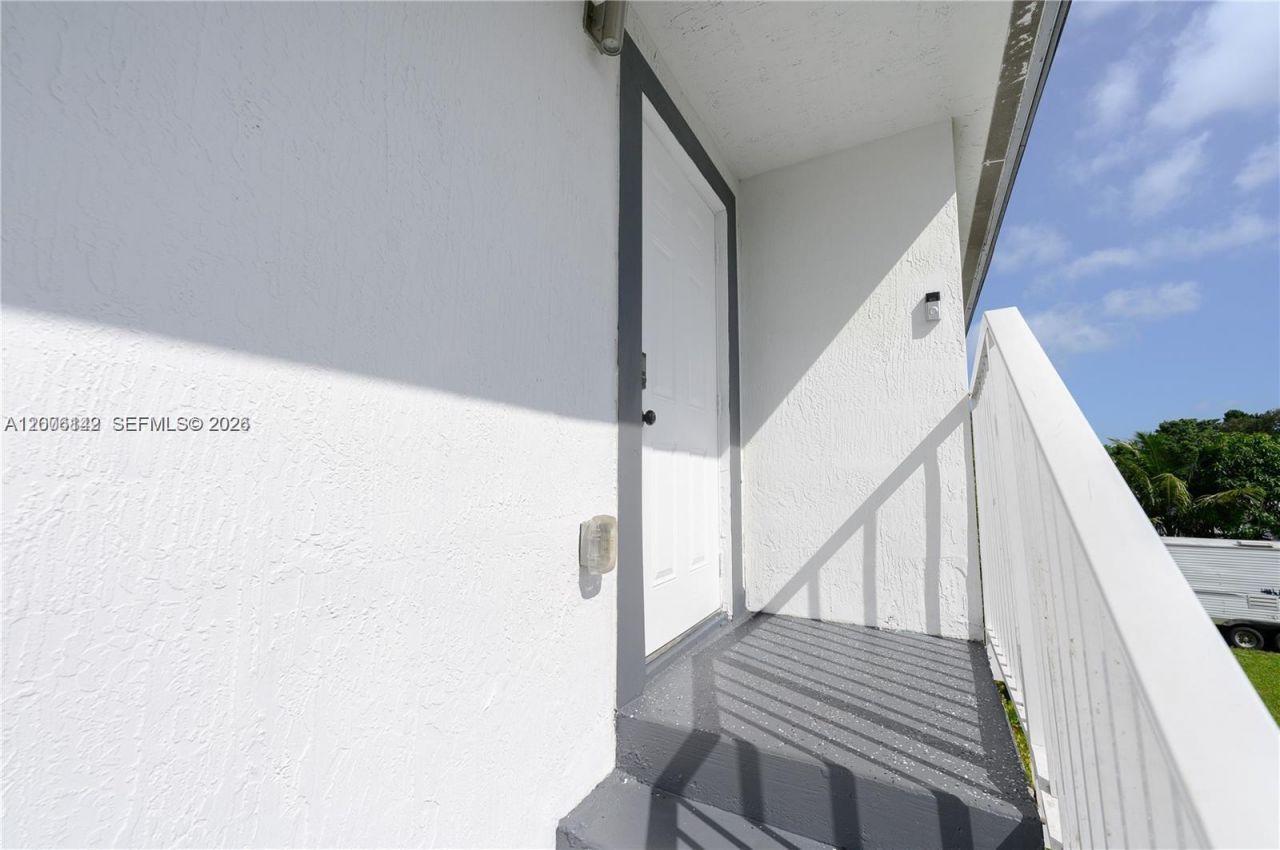 4477 NW 23rd Ave, Unit up, Miami, FL 33142 Photo