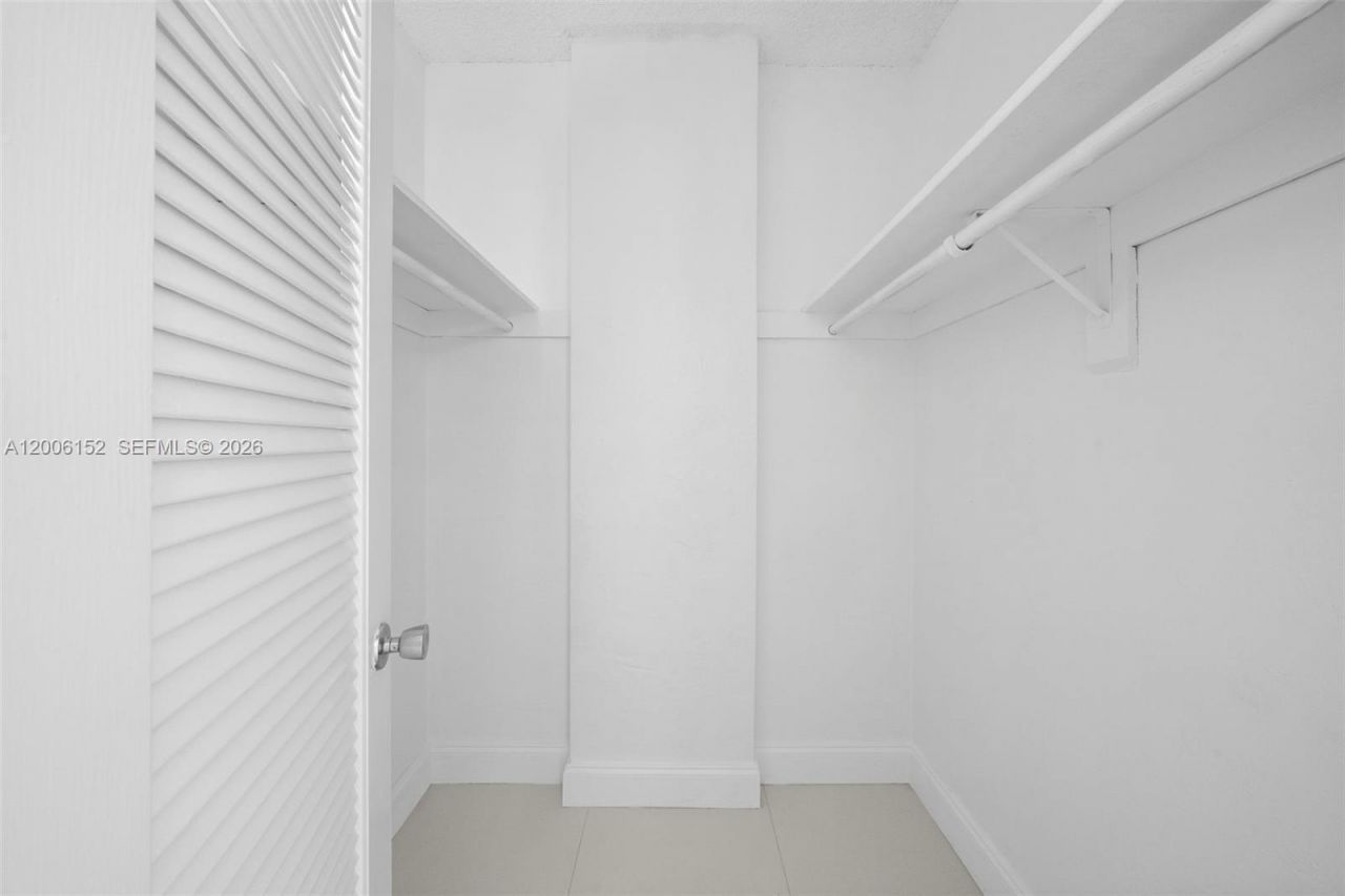 19390 Collins Ave , Unit 1410, Sunny Isles Beach, FL 33160 Photo