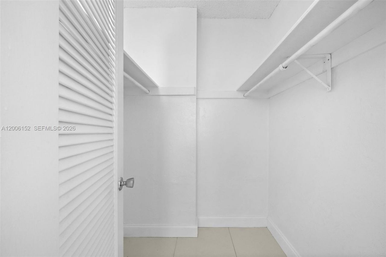 19390 Collins Ave , Unit 1410, Sunny Isles Beach, FL 33160 Photo