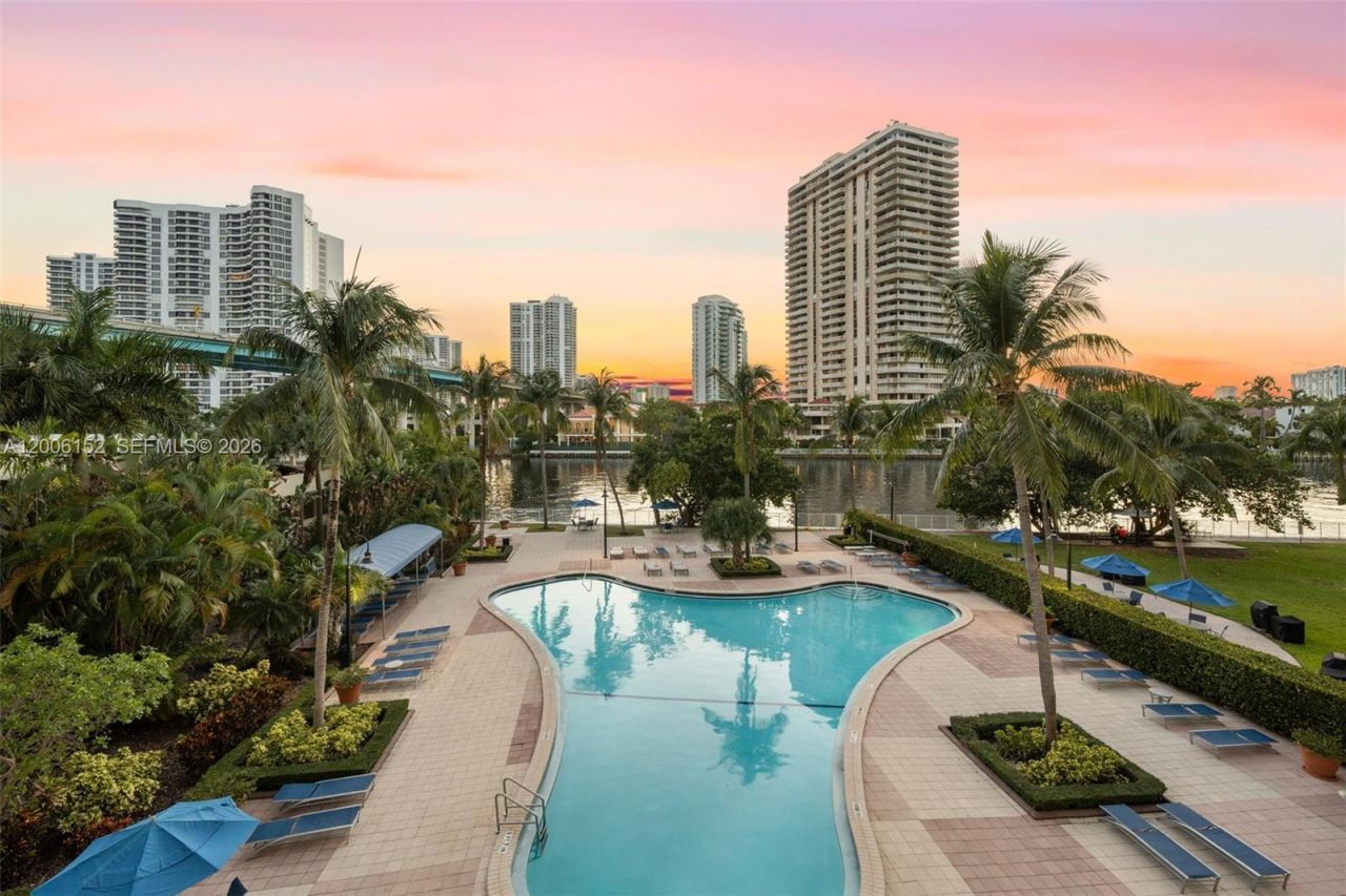 19390 Collins Ave , Unit 1410, Sunny Isles Beach, FL 33160 Photo