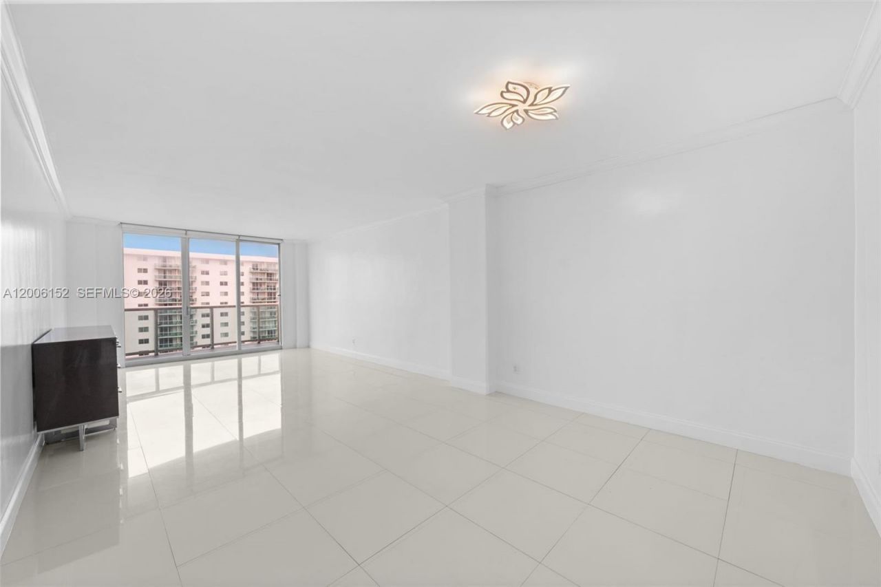 19390 Collins Ave , Unit 1410, Sunny Isles Beach, FL 33160 Photo