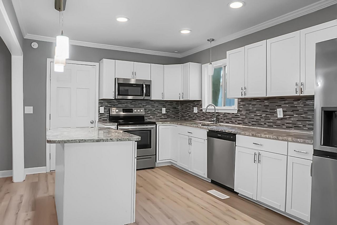 127 Lancer Drive Photo 14