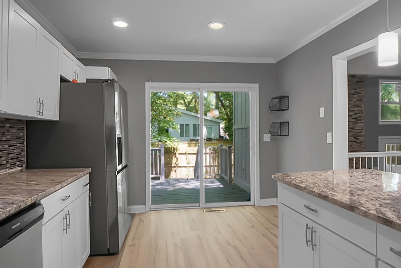 127 Lancer Drive Photo 15