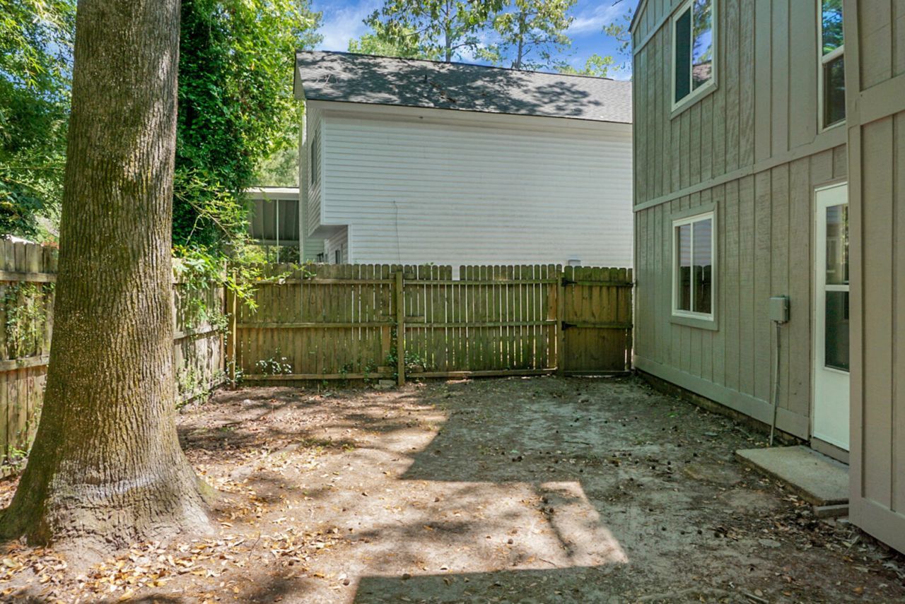 127 Lancer Drive Photo 31