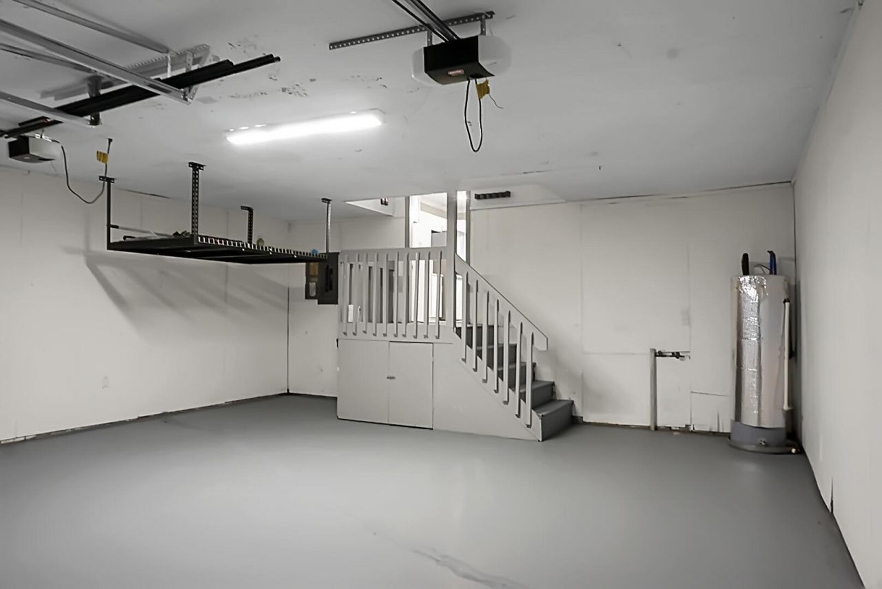 127 Lancer Drive Photo 33