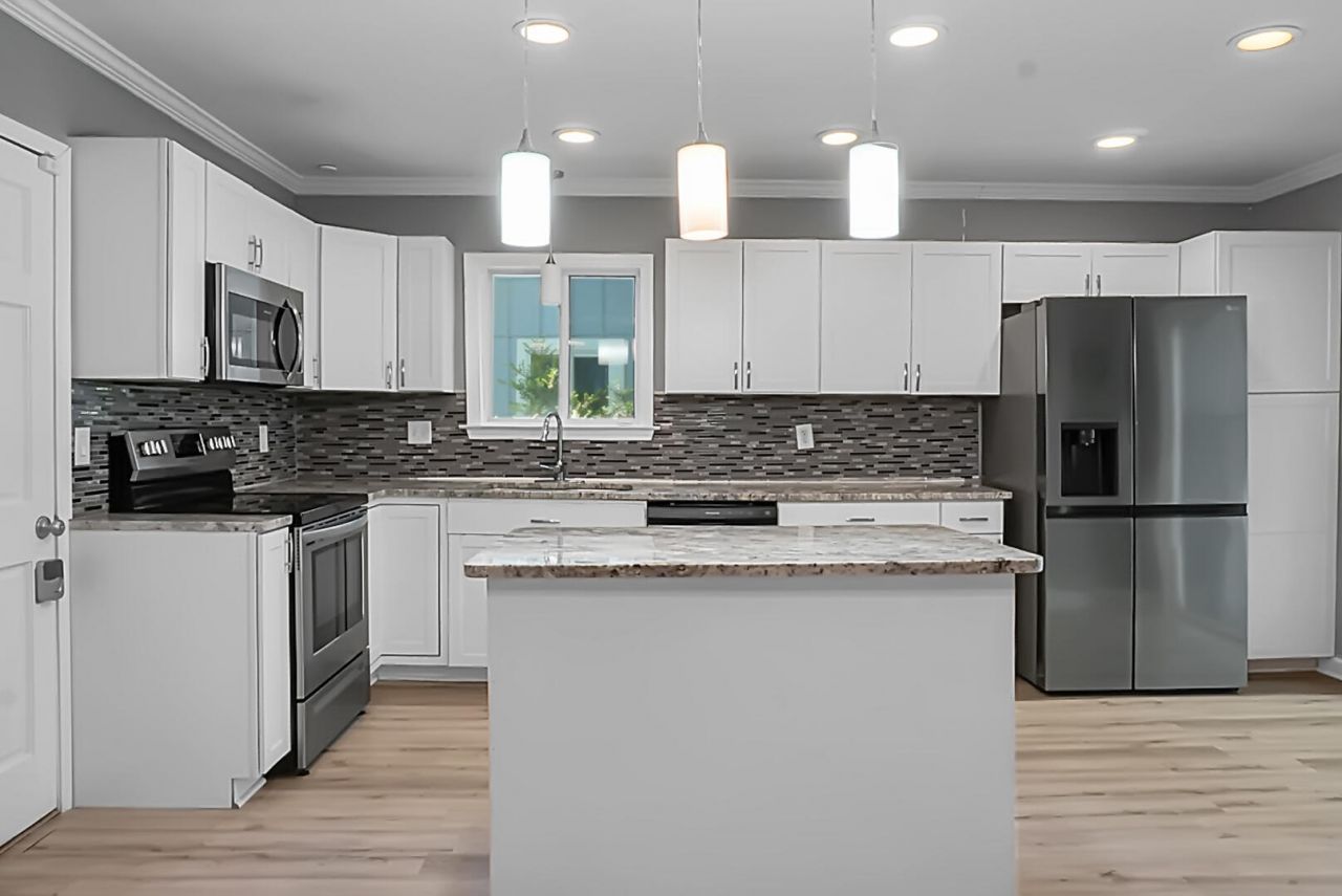 127 Lancer Drive Photo 5