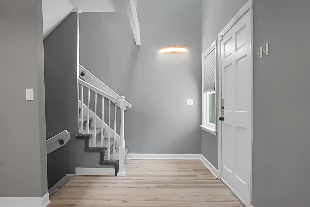 127 Lancer Drive Photo 7