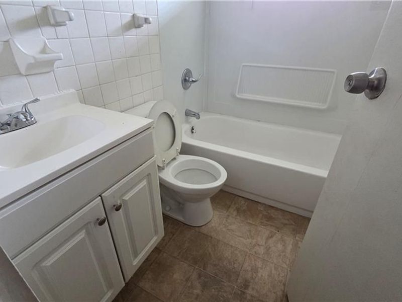 4979 Cordell Drive, Miami Township, OH 45439 Photo 2