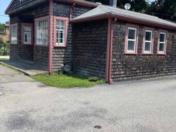 1193 Pleasant St, Weymouth, MA 02189