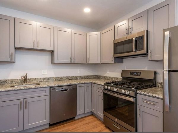 8 Lawton Pl, Unit 7, Waltham, MA 02453