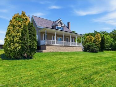 12159 Lawndell Road SW, Navarre, OH 44662