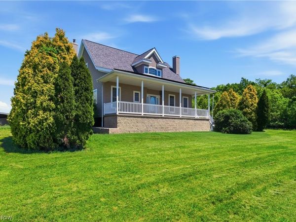 12159 Lawndell Road SW, Navarre, OH 44662
