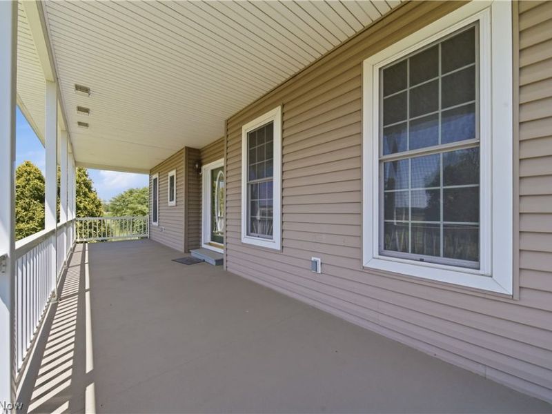 12159 Lawndell Road SW, Navarre, OH 44662 Photo 4