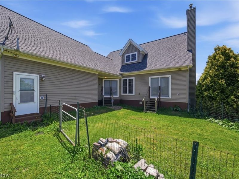 12159 Lawndell Road SW, Navarre, OH 44662 Photo 6