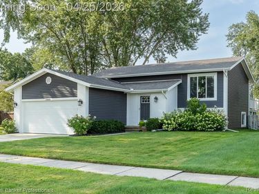 23540 Harvard Shore Drive, Clinton Twp, MI 48035