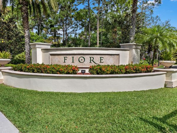 10103 W Myrtlewood Cir Circle W, Palm Beach Gardens, FL 33418
