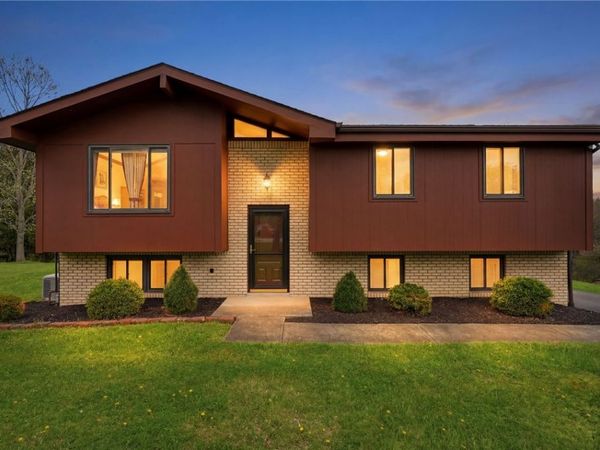 4972 Field Acres Dr, Gibsonia, PA 15044