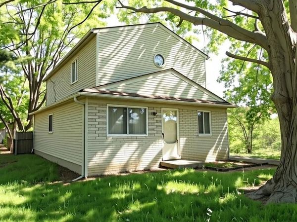 20661 Macel Street, Roseville, MI 48066