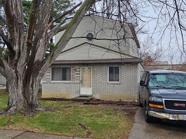 20661 Macel Street, Roseville, MI 48066