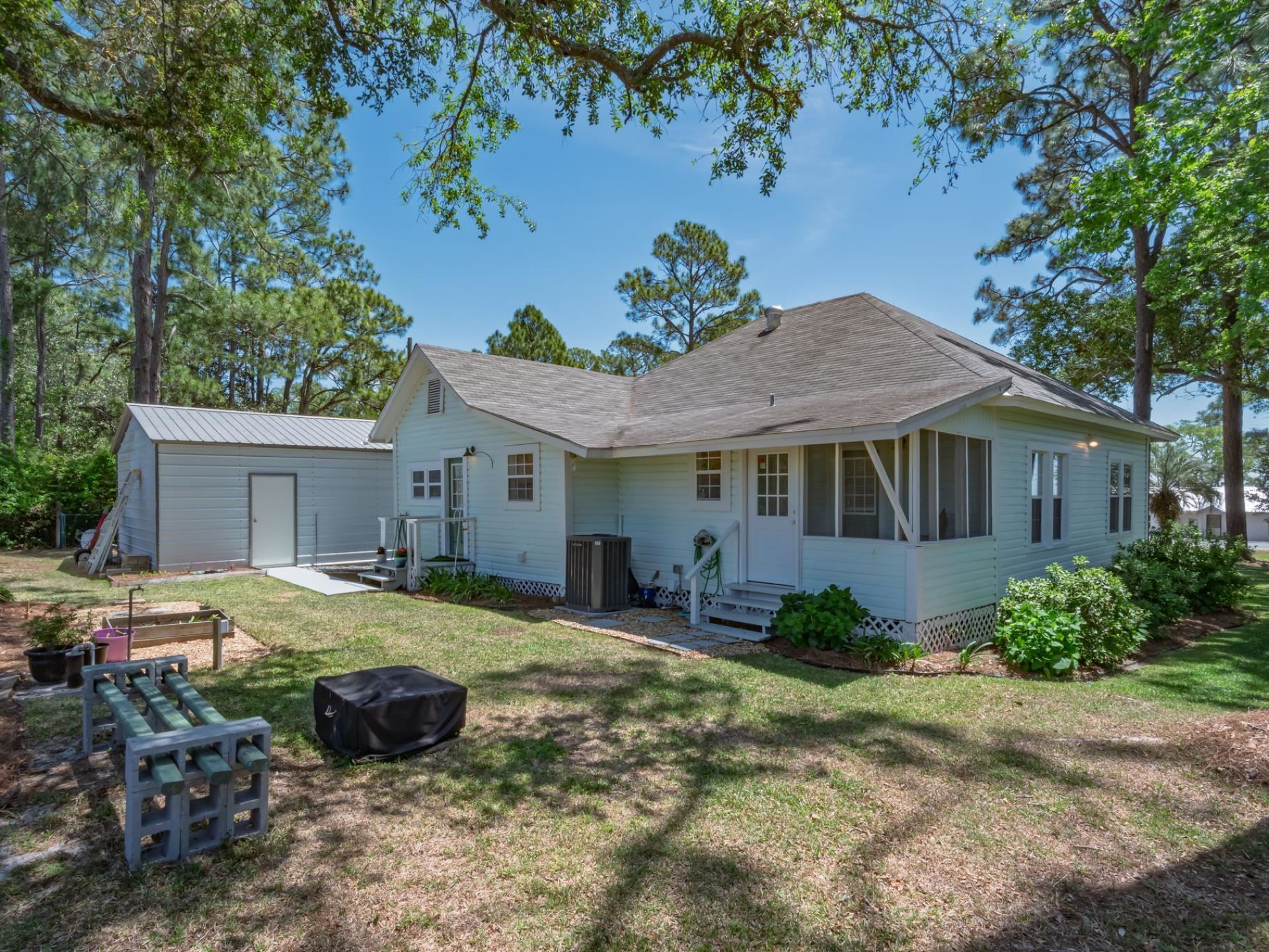 3045 E 98 Highway, Carrabelle, FL 32322 Photo