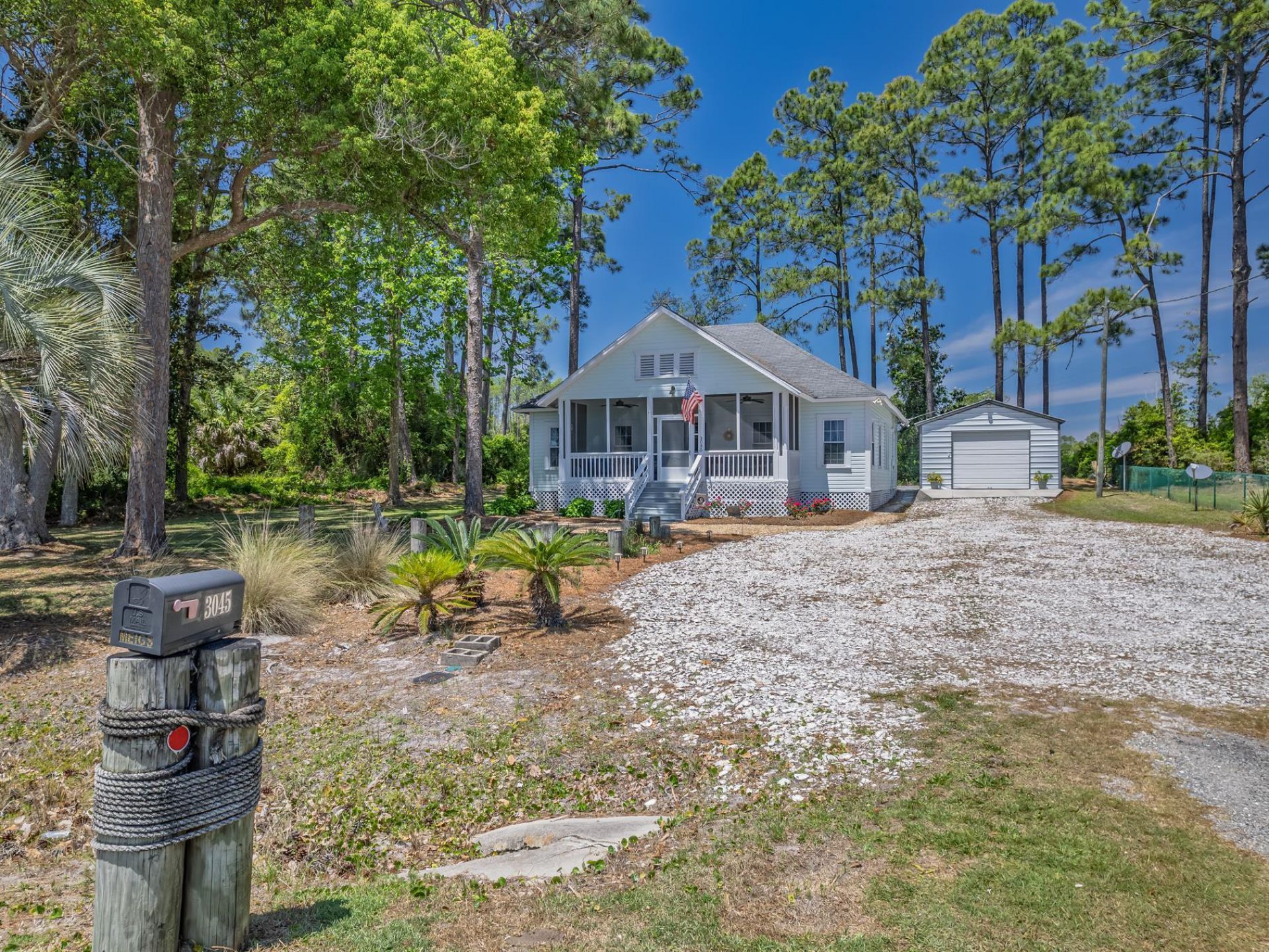 3045 E 98 Highway, Carrabelle, FL 32322 Photo