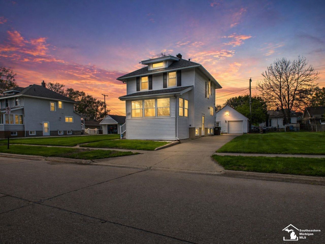 823 Michigan Avenue, Monroe, MI 48162 Main Photo