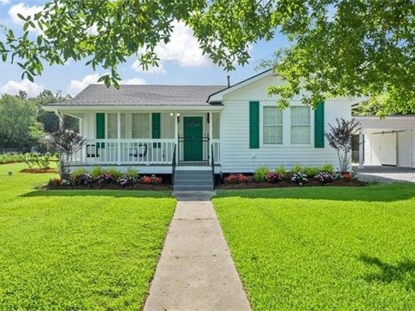 225 MAGNOLIA Street , Mandeville, LA 70448