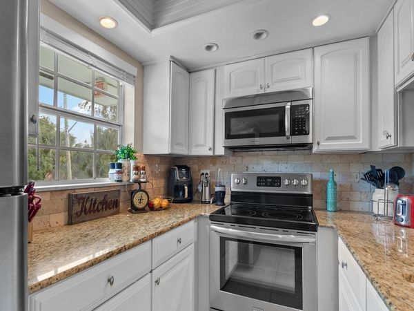 1901 Indian River Boulevard, Unit 201A, Vero Beach, FL 32960