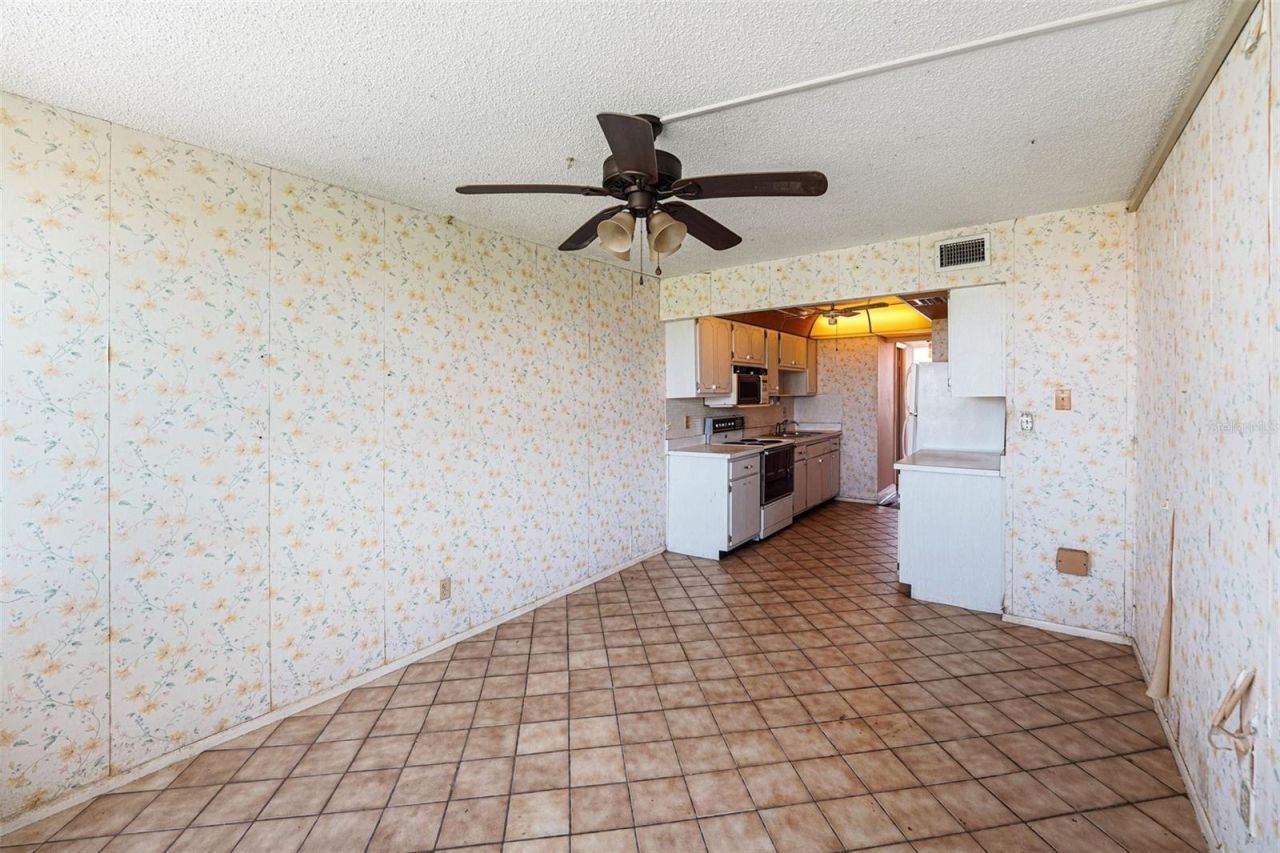 4715 Bay Street Ne, Unit 232, Saint Petersburg, FL 33703 Photo
