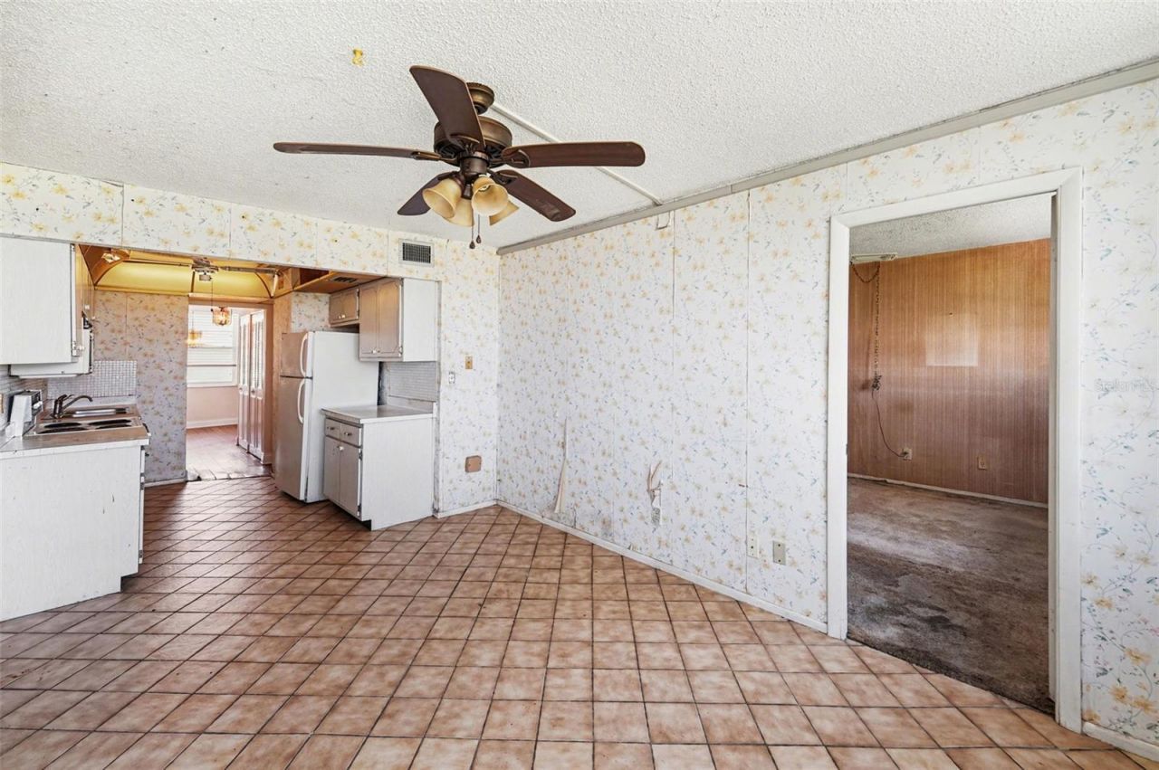 4715 Bay Street Ne, Unit 232, Saint Petersburg, FL 33703 Photo