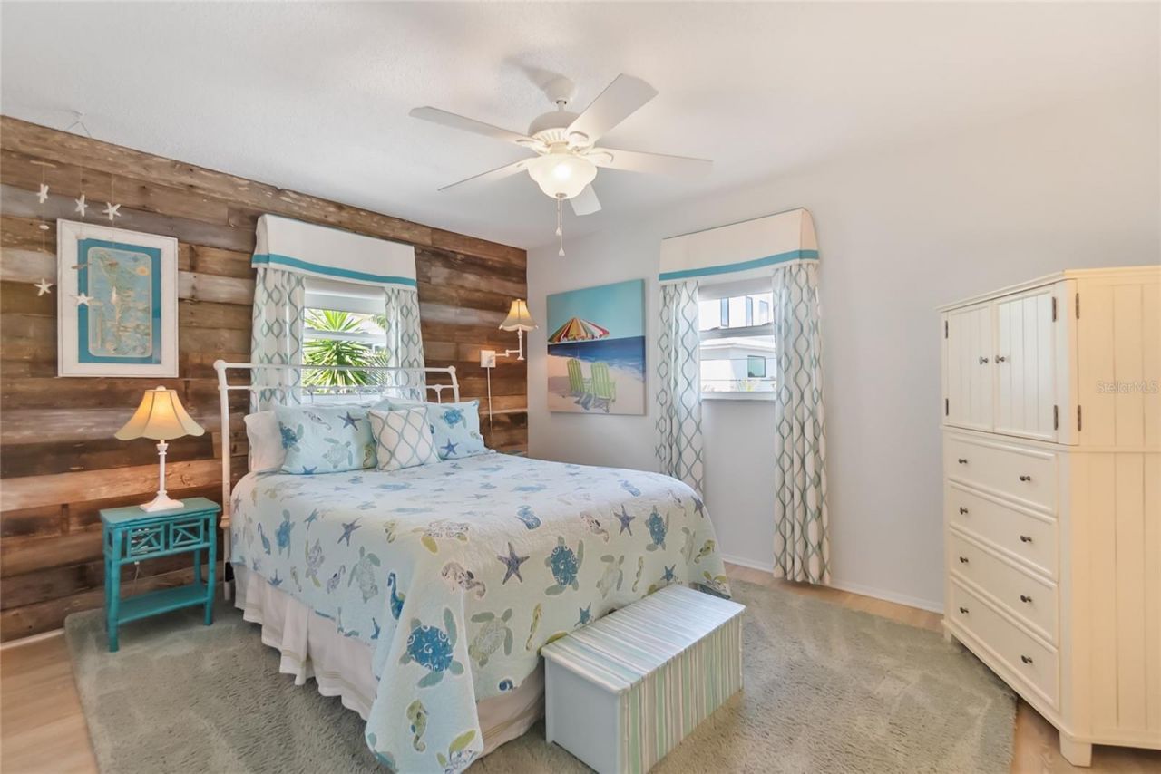 2905 Avenue C, Holmes Beach, FL 34217 Photo