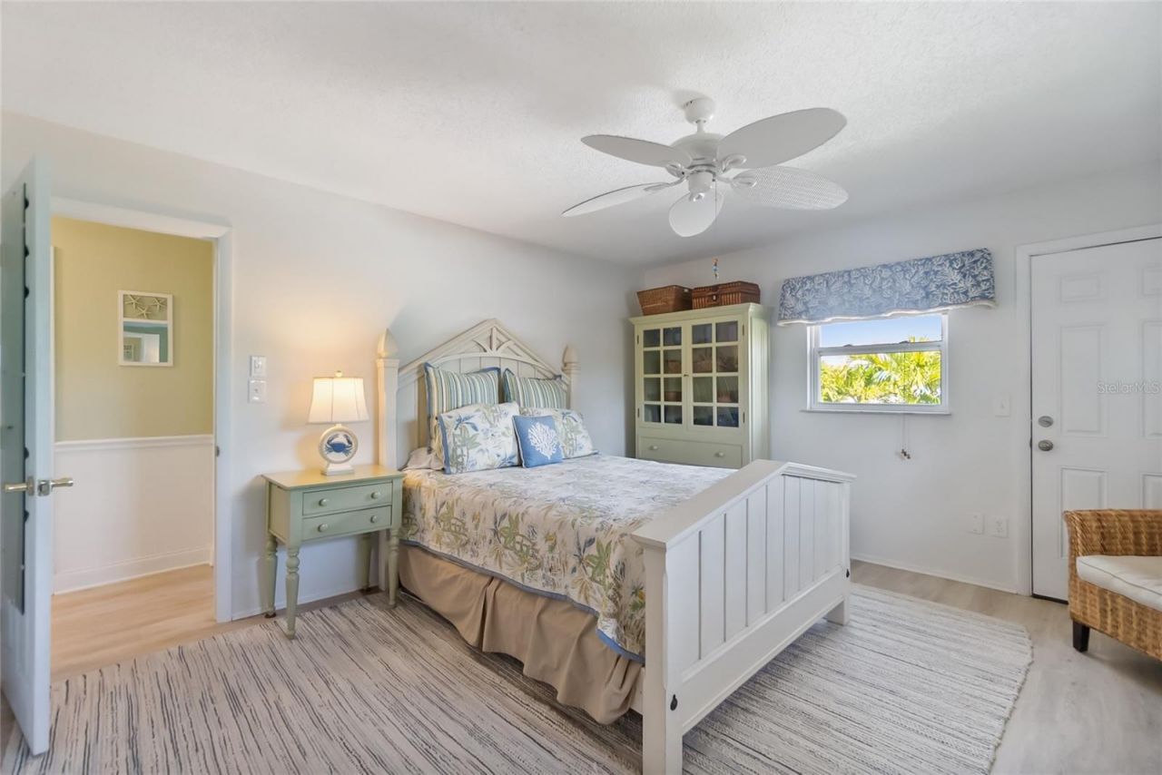 2905 Avenue C, Holmes Beach, FL 34217 Photo