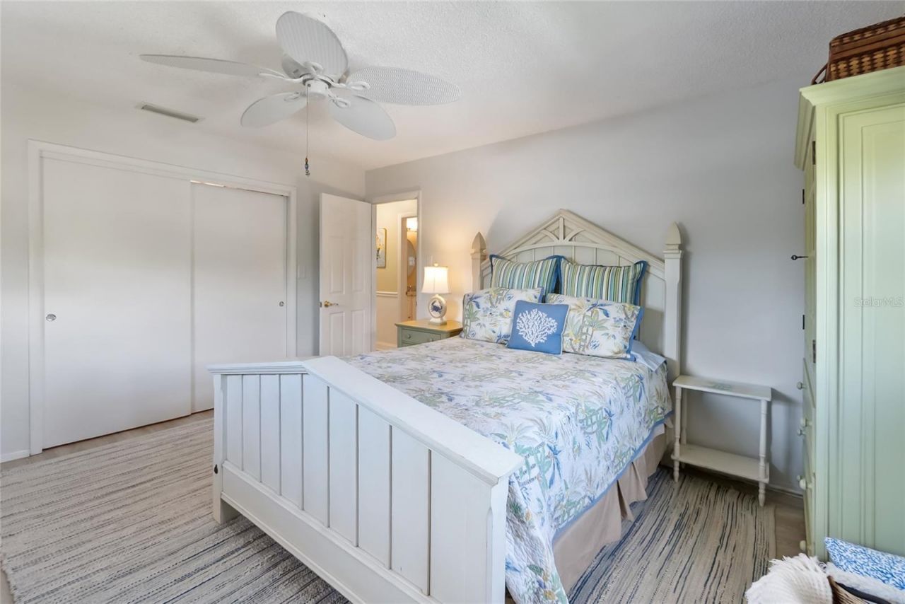 2905 Avenue C, Holmes Beach, FL 34217 Photo