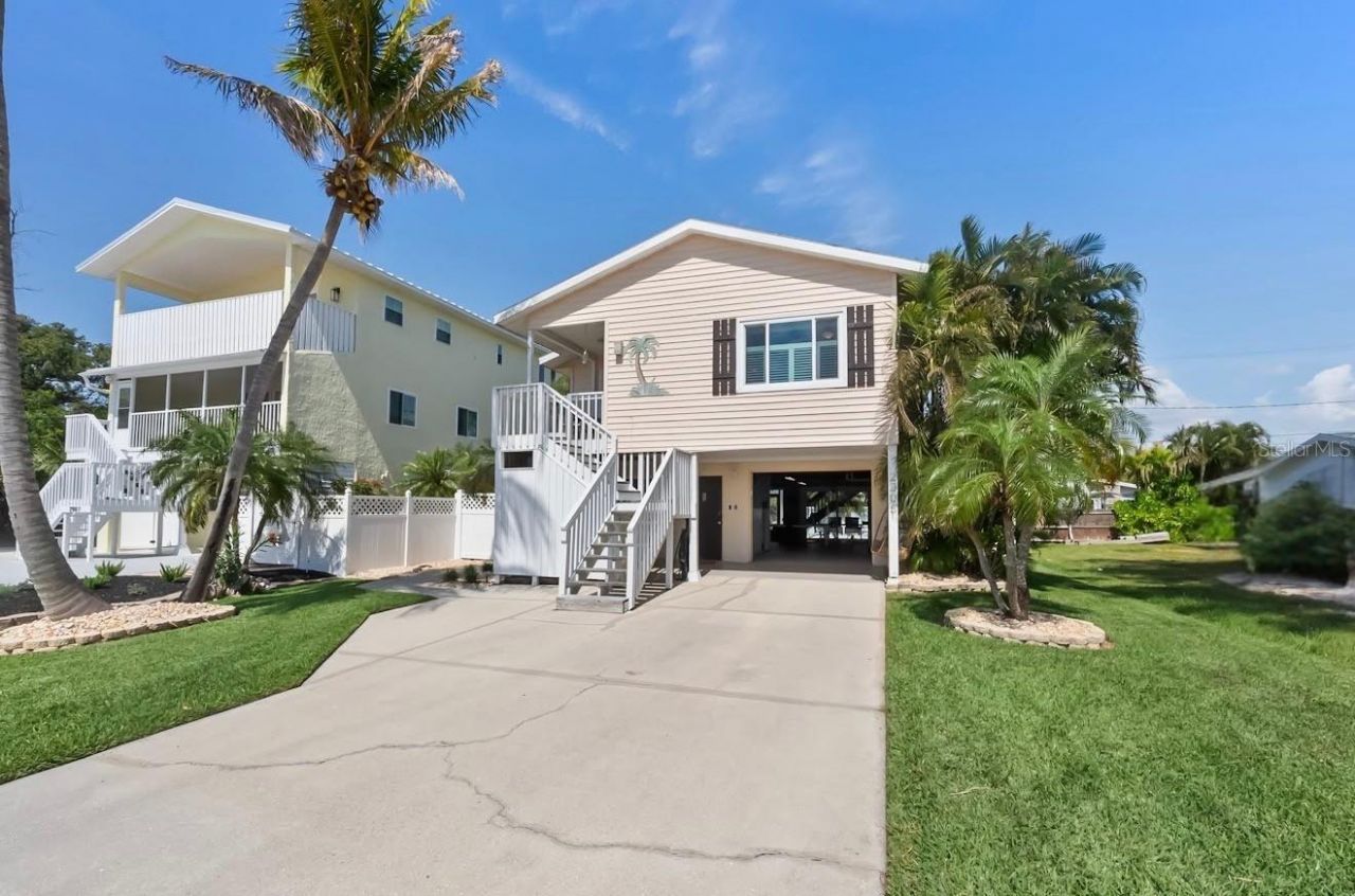 2905 Avenue C, Holmes Beach, FL 34217 Photo