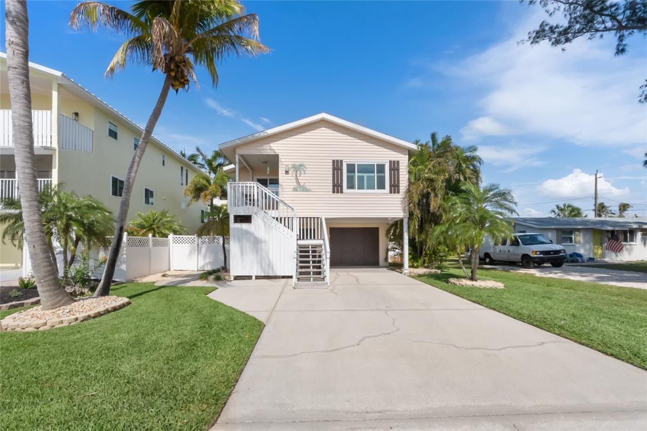 2905 Avenue C, Holmes Beach, FL 34217 Photo