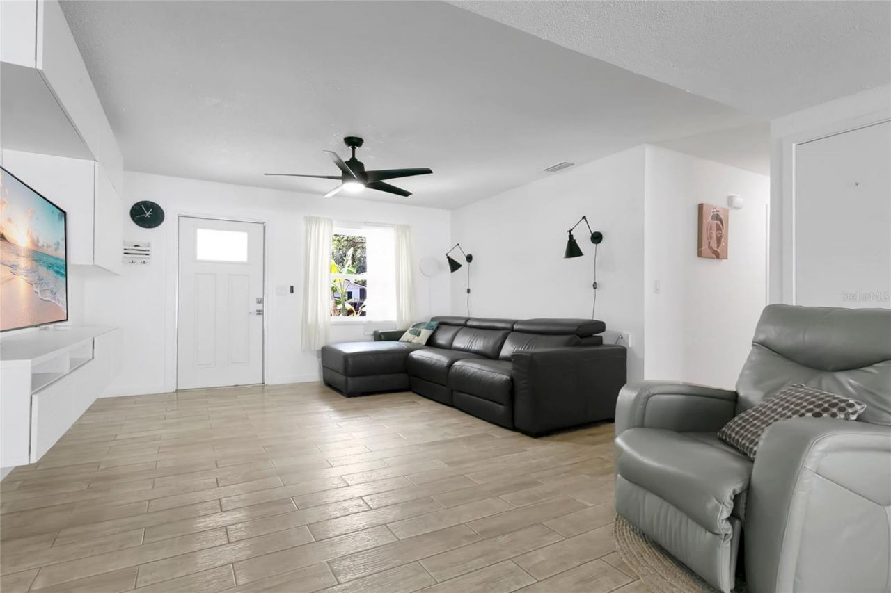 851 Darwin Drive, Altamonte Springs, FL 32701 Photo