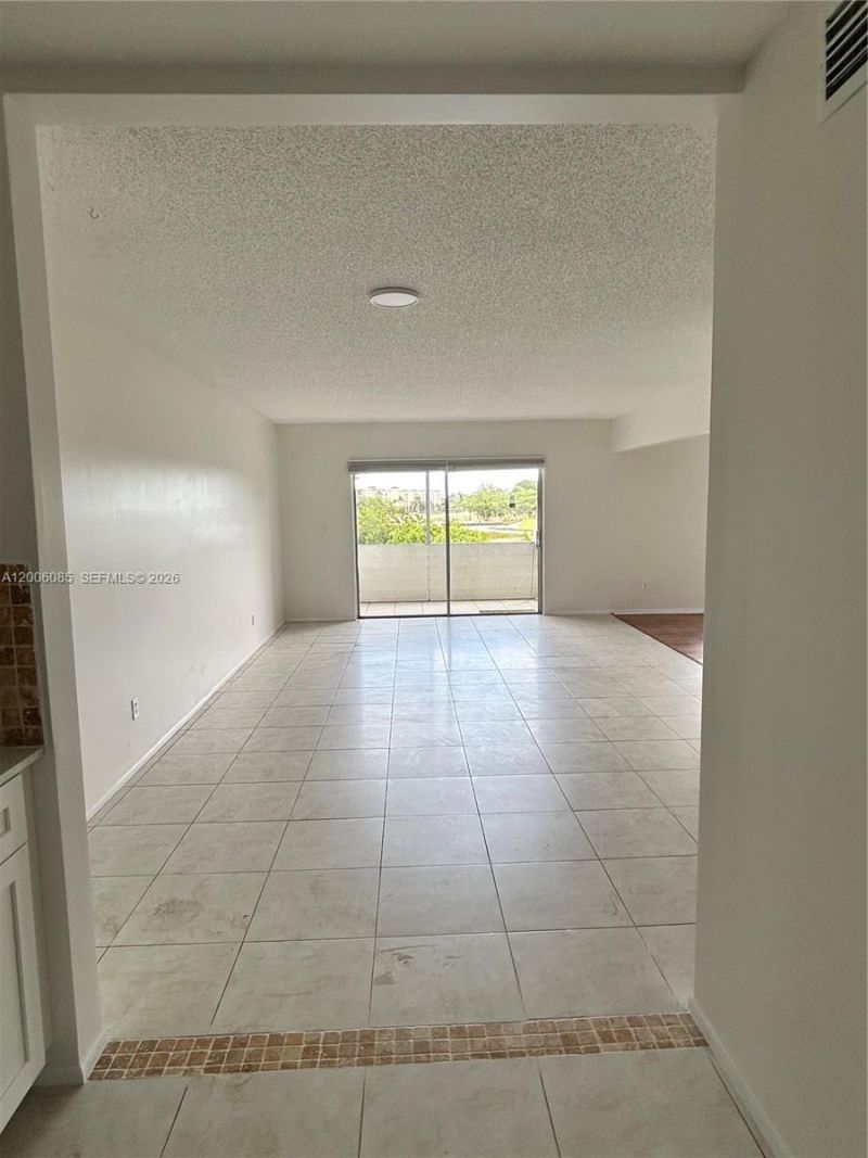 3000 E Sunrise Lakes Dr, Unit 302, Sunrise, FL 33322 Photo