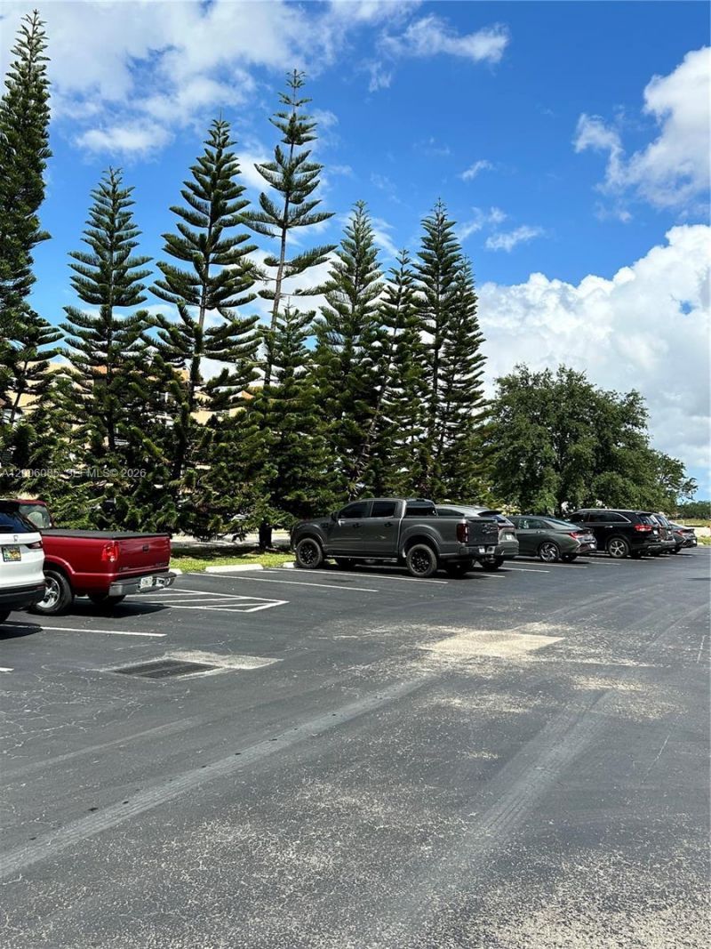 3000 E Sunrise Lakes Dr, Unit 302, Sunrise, FL 33322 Photo