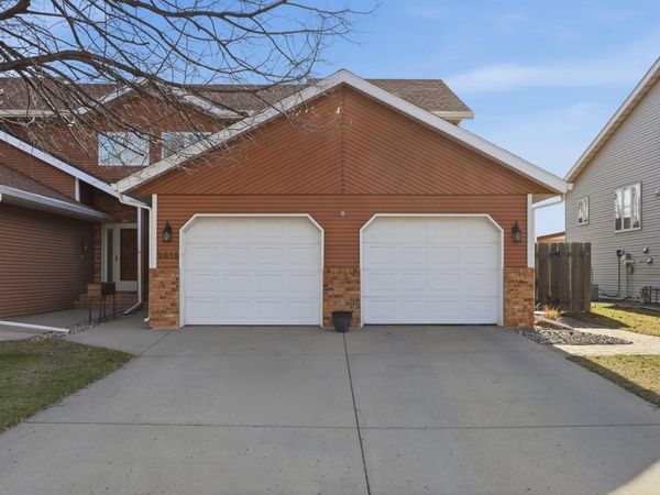 2414 26th Street S, Fargo, ND 58103