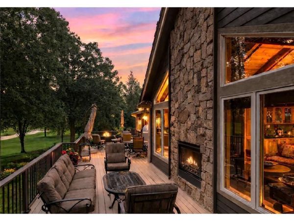 2890 Autumn Woods Drive , Chaska, MN 55318