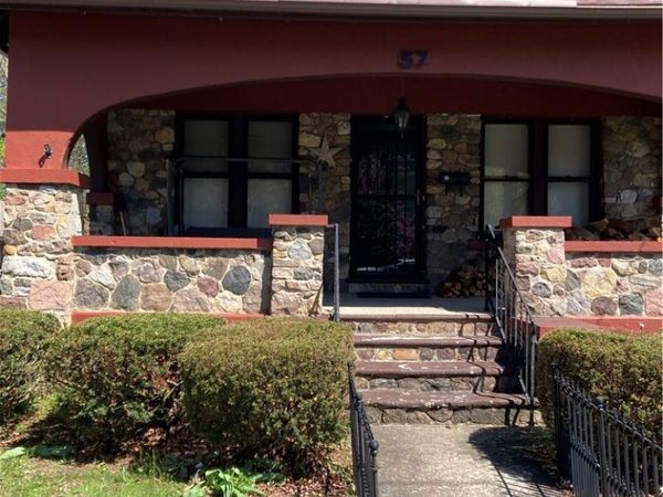 57 Maple , Fredonia, NY 14063