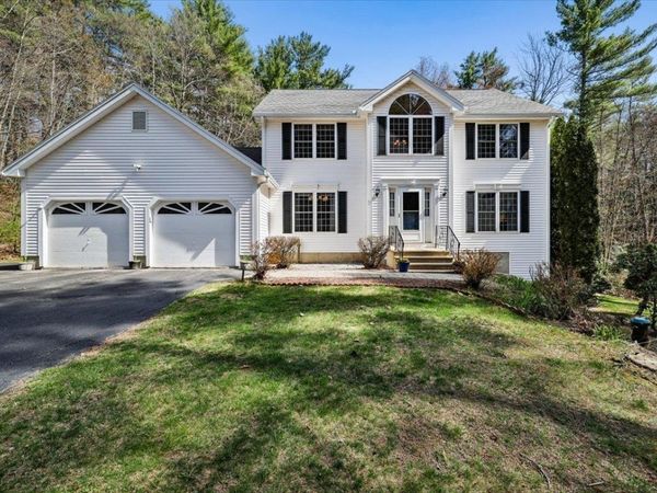 12 Butterfield Lane, Bedford, NH 03110